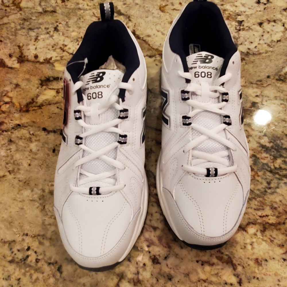 Men's New New Balance Tennis Shoe 9 4E
